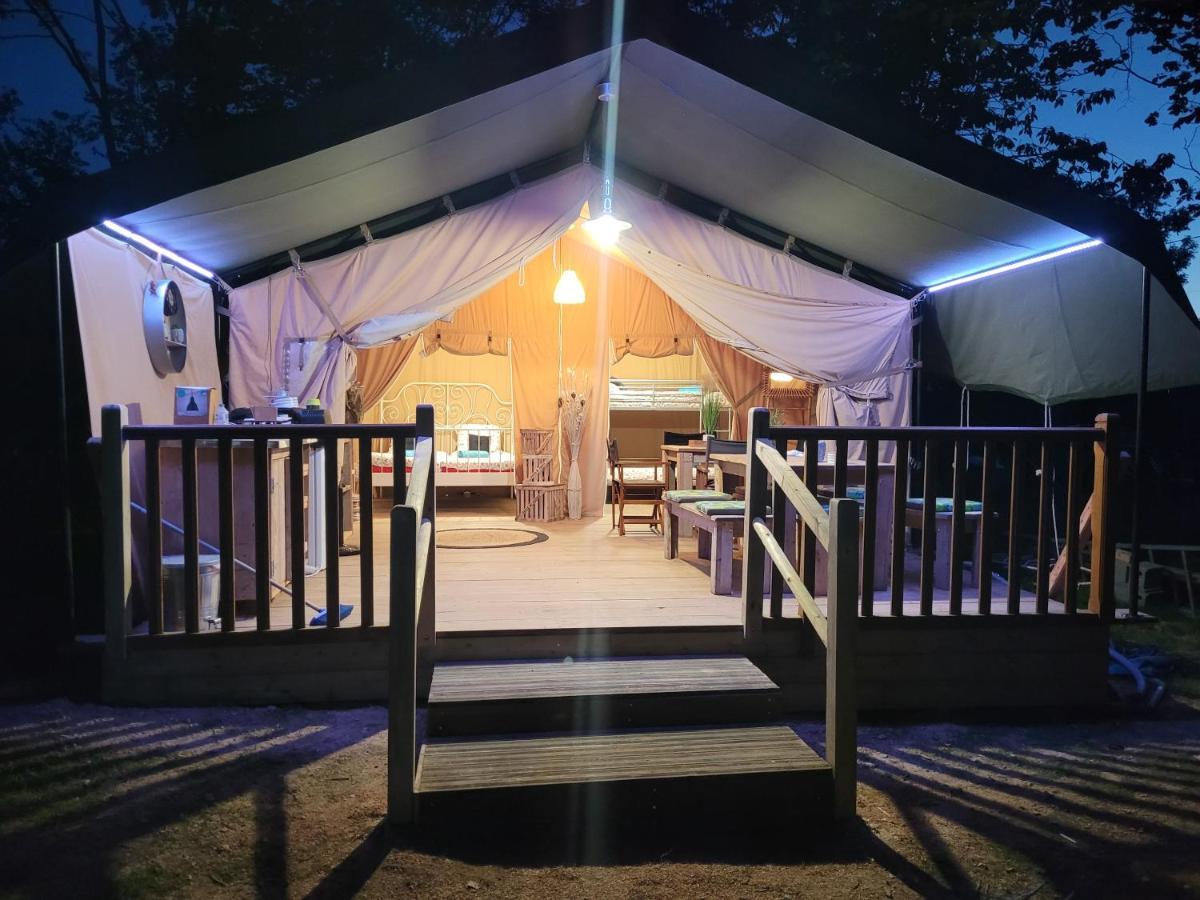 Tente Lodge Safari Saint-Martin-des-Besaces Extérieur photo